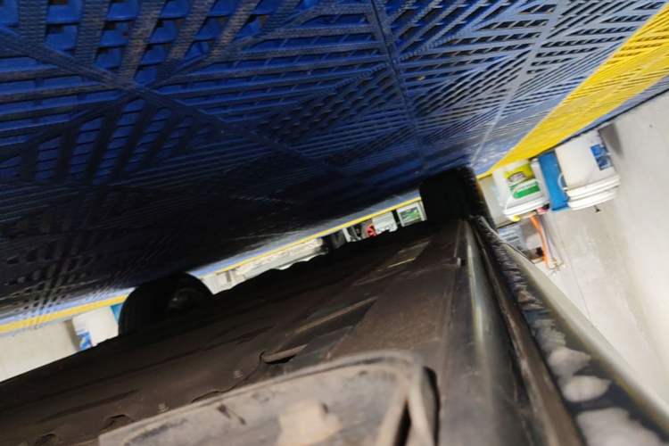 Used Nio ES8 2022 100 kWh Six-Seater Version Left Side Sill