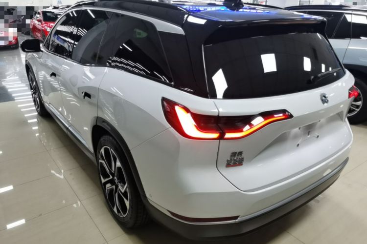 Used Nio ES8 2022 75 kWh Signature Edition Six-Seater Rear Left 45 Deg