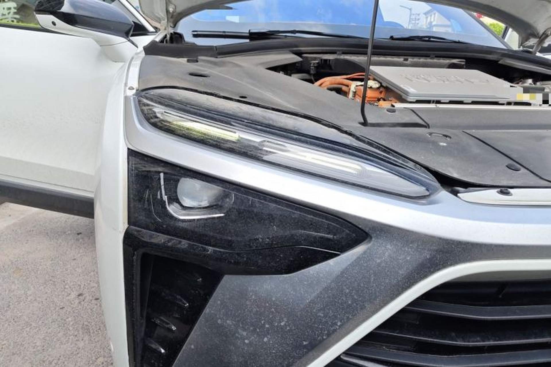 Used Nio ES8 2022 75 kWh 7-Seater Version Right Front Headlight