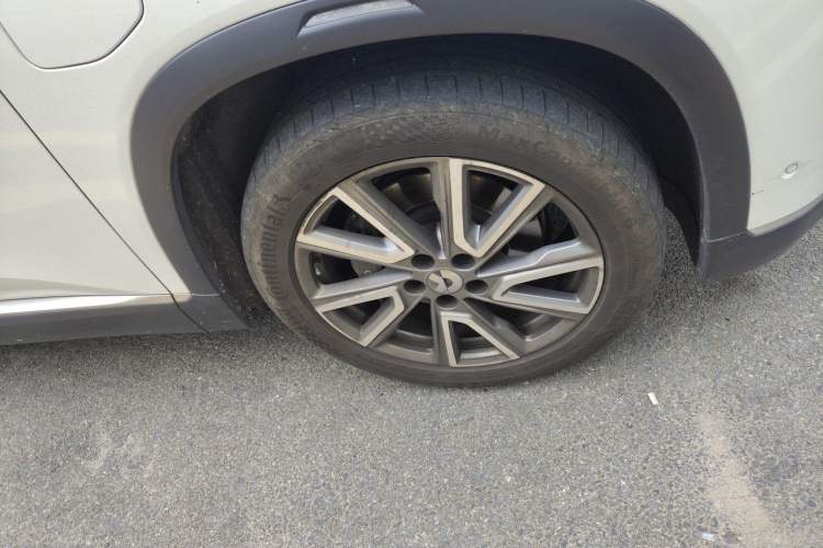 Used Nio ES8 2022 75 kWh Six-Seater Version Right Front Wheel Hub