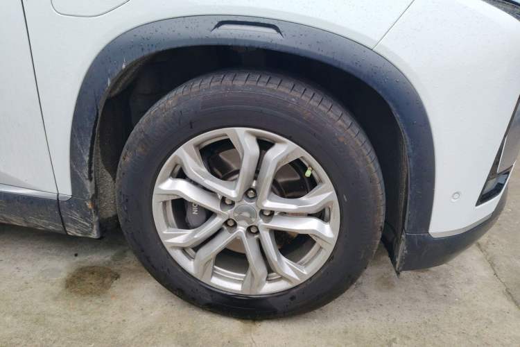 Used Nio ES8 2022 75 kWh Six-Seater Version Right Front Wheel Hub