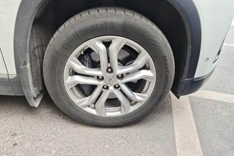 Used Nio ES8 2022 75 kWh 7-Seater Version Right Front Wheel Hub