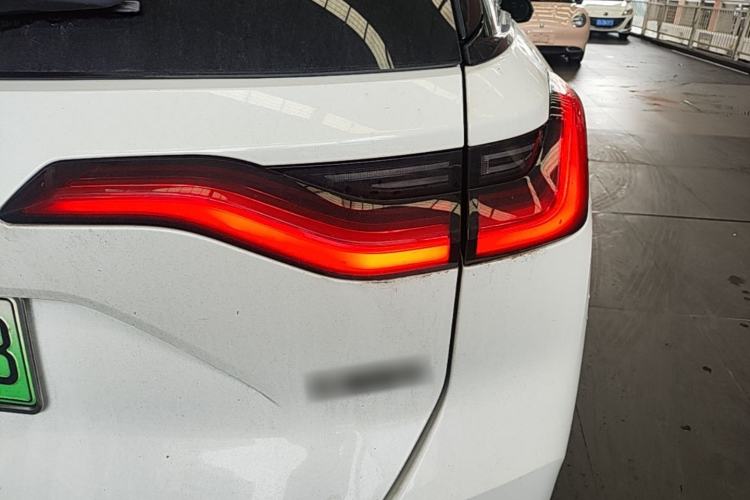 Used Nio ES8 2022 75 kWh 7-Seater Version Right Rear Taillight