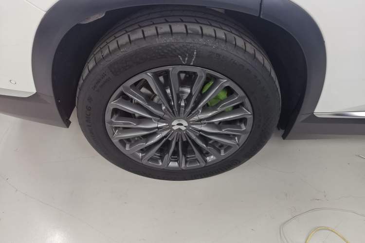 Used Nio ES8 2022 100 kWh Six-Seater Version Right Rear Wheel Hub