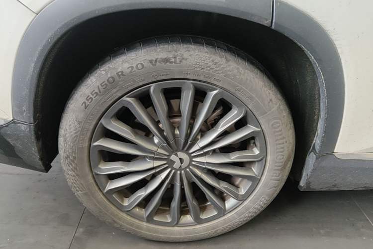 Used Nio ES8 2022 75 kWh 7-Seater Version Right Rear Wheel Hub