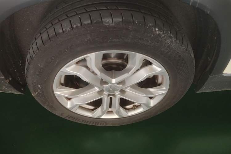 Used Nio ES8 2022 100 kWh Six-Seater Version Right Rear Wheel Hub