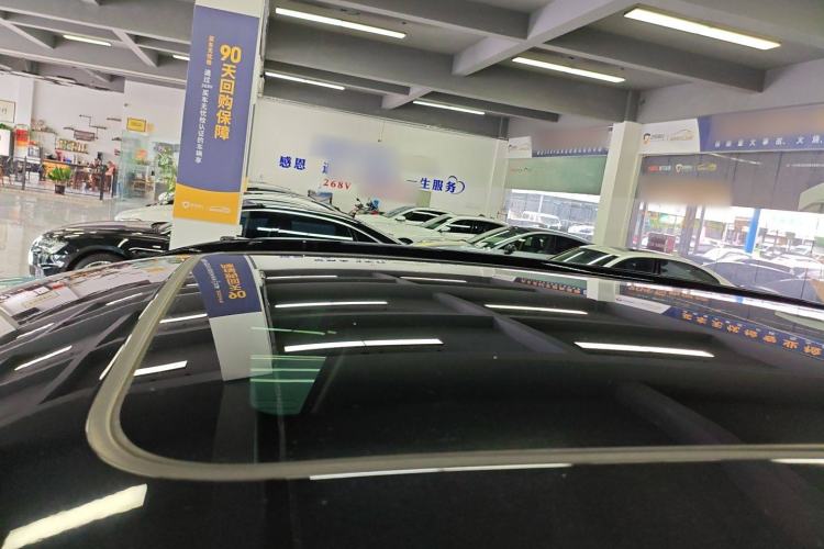 Used Nio ES8 2022 100 kWh 7-Seater Version Roof