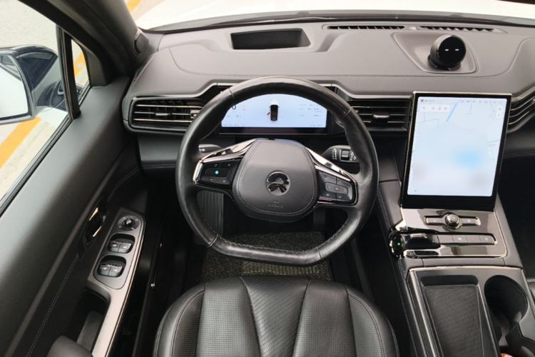 Used Nio ES8 2022 75 kWh 7-Seater Version Steering Wheel