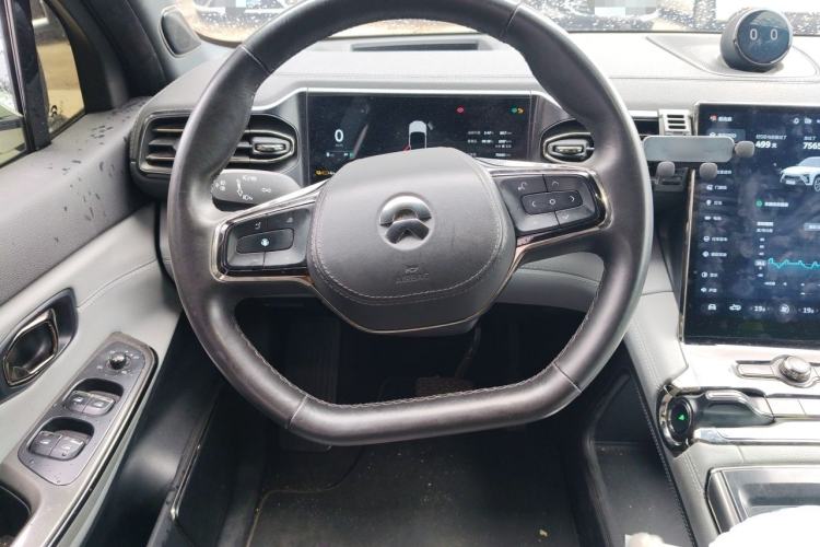 Used Nio ES8 2022 75 kWh Six-Seater Version Steering Wheel