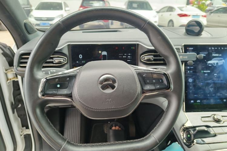 Used Nio ES8 2022 75 kWh Six-Seater Version Steering Wheel