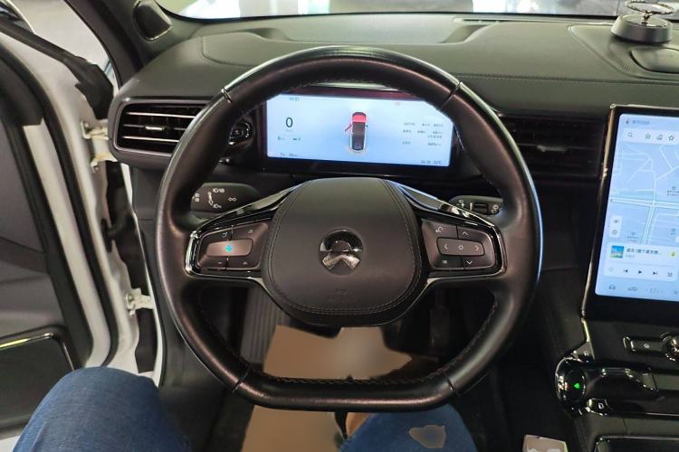 Used Nio ES8 2022 100 kWh 7-Seater Version Steering Wheel