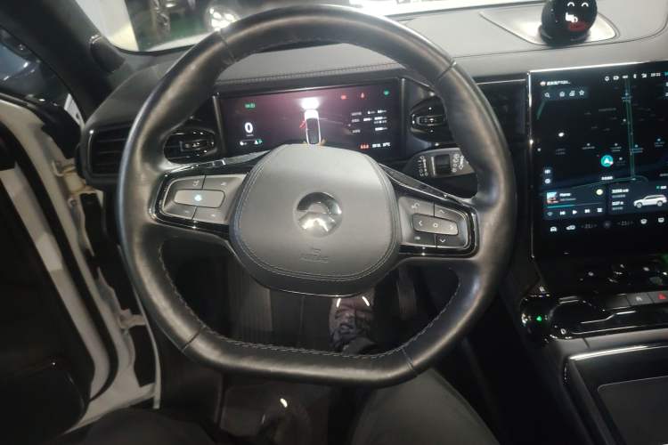 Used Nio ES8 2022 100kWh Signature Edition Seven-Seater Steering Wheel