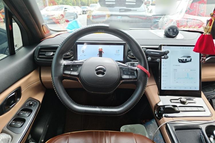 Used Nio ES8 2022 75 kWh 7-Seater Version Steering Wheel