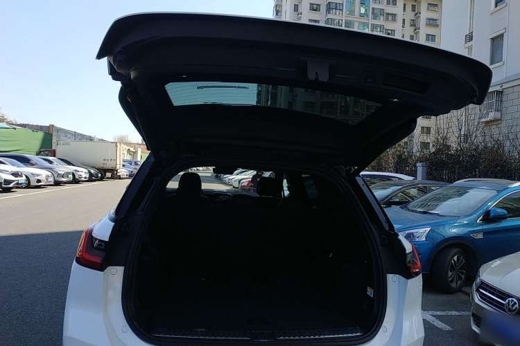 Used Nio ES8 2022 100 kWh 7-Seater Version Trunk