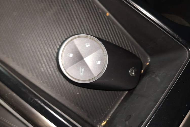 Used Nio ES8 2022 100 kWh Six-Seater Version Vehicle Key