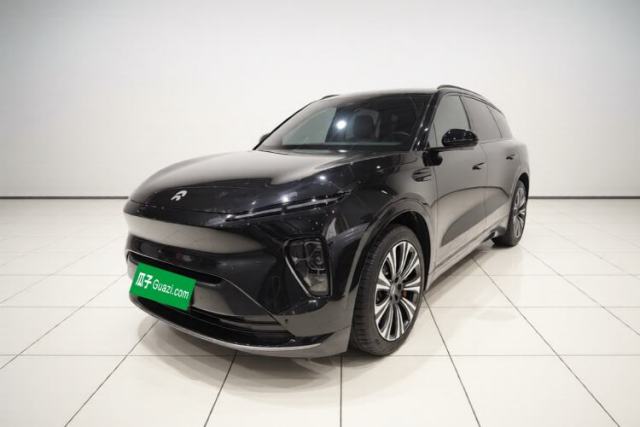 Używany Nio ES8 2023 75 kWh Executive Edition