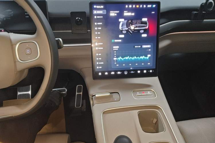 Used Nio ES8 2023 75 kWh Audio And AC Panel