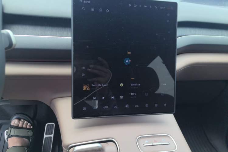 Used Nio ES8 2023 75 kWh Audio And AC Panel