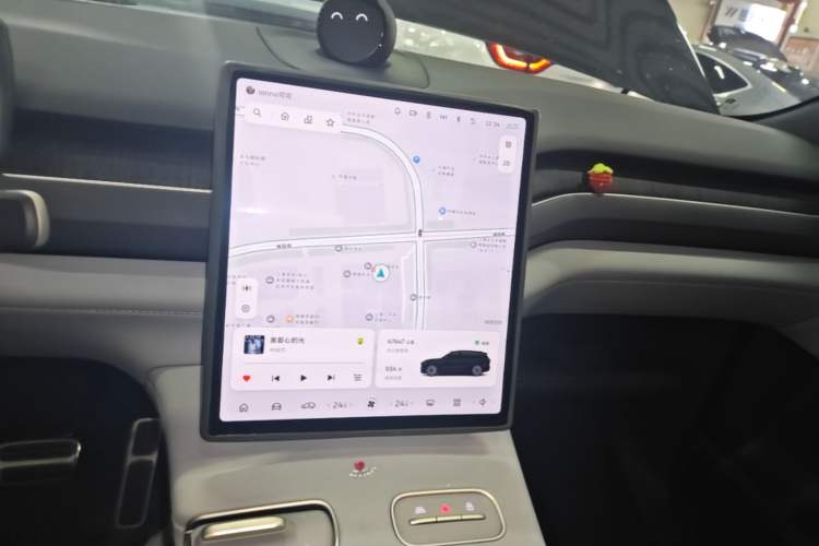 Used Nio ES8 2023 75 kWh Audio And AC Panel