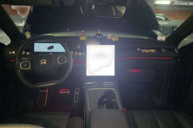 Used Nio ES8 2023 75 kWh Executive Edition Center Console