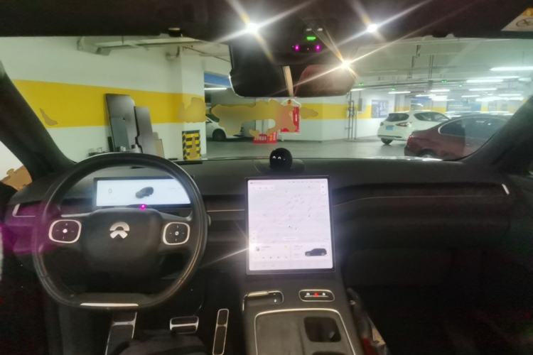 Used Nio ES8 2023 75 kWh Executive Edition Center Console
