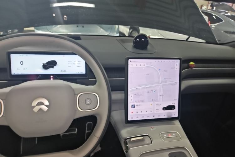 Used Nio ES8 2023 75 kWh Center Console