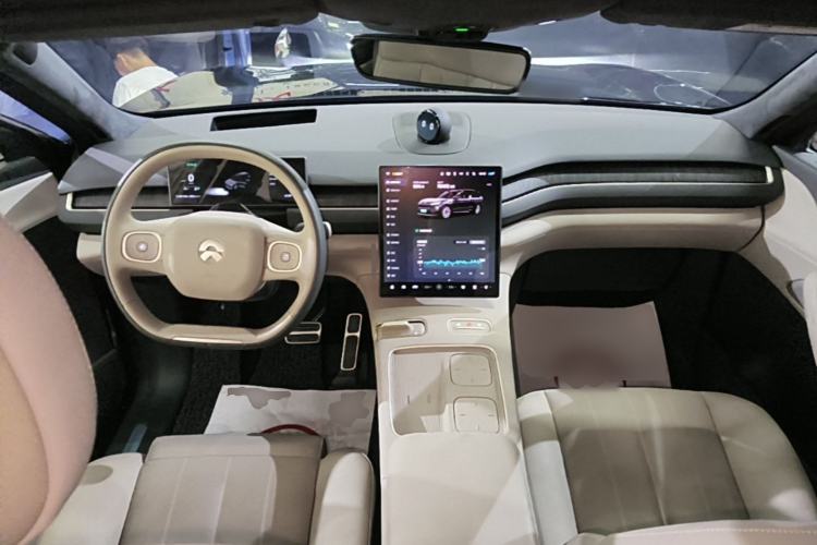Used Nio ES8 2023 100kWh Executive Edition Center Console