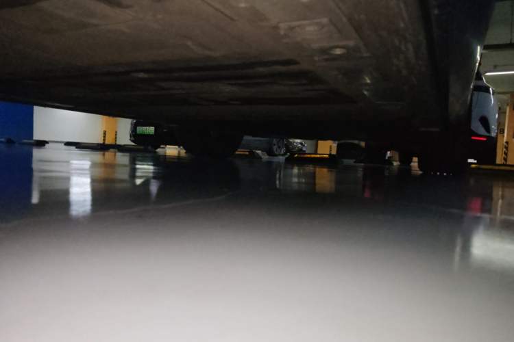 Used Nio ES8 2023 75 kWh Chassis Front Left