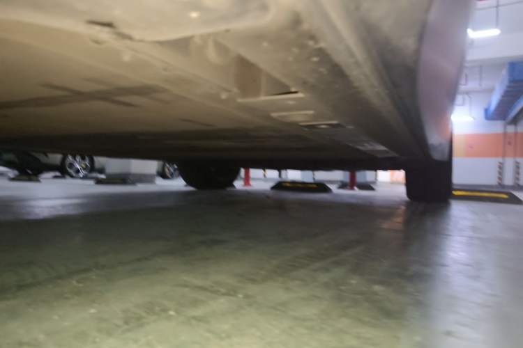 Used Nio ES8 2023 75 kWh Executive Edition Chassis Rear Left