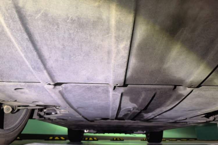 Used Nio ES8 2023 75 kWh Executive Edition Chassis Rear