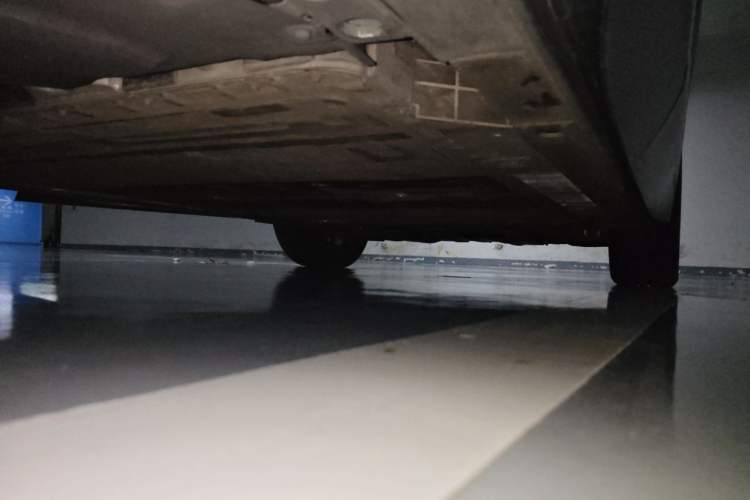 Used Nio ES8 2023 75 kWh Chassis Rear Right