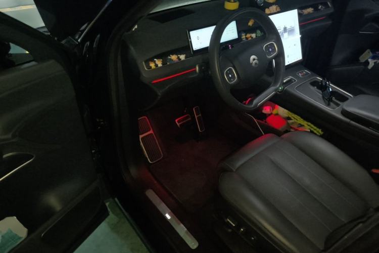 Used Nio ES8 2023 75 kWh Executive Edition Driver Seat