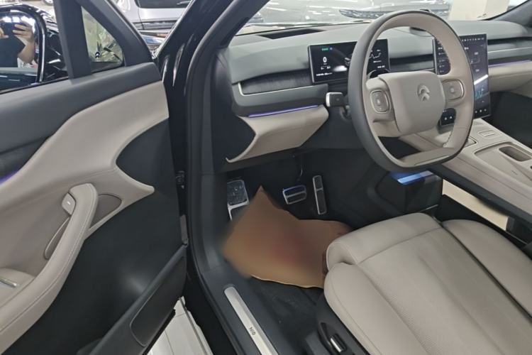 Used Nio ES8 2023 100kWh Signature Edition Driver Seat
