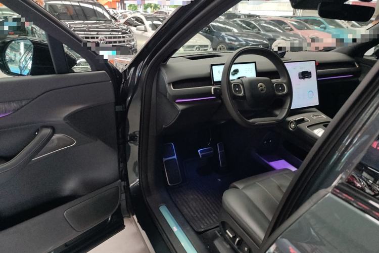 Used Nio ES8 2023 75 kWh Driver Seat