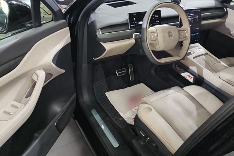 Used Nio ES8 2023 100kWh Executive Edition Driver Seat