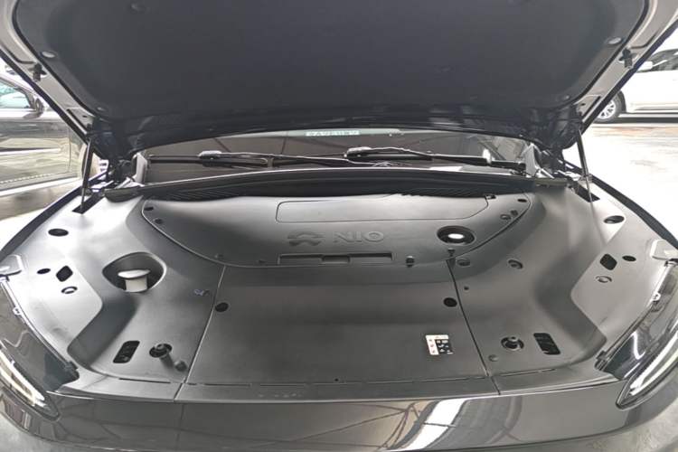 Used Nio ES8 2023 75 kWh Engine Bay