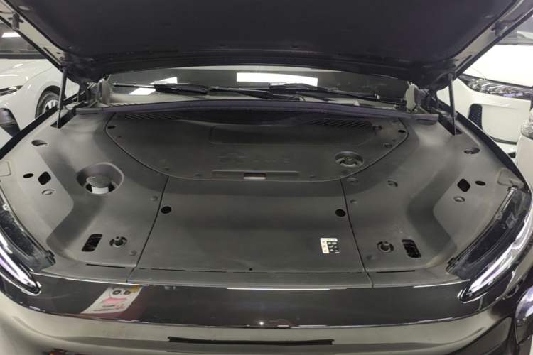 Used Nio ES8 2023 100kWh Engine Bay
