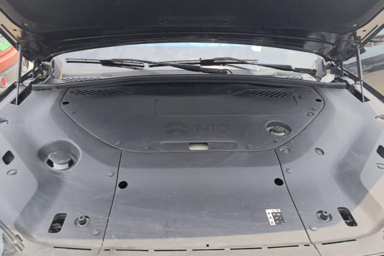 Used Nio ES8 2023 75 kWh Engine Bay
