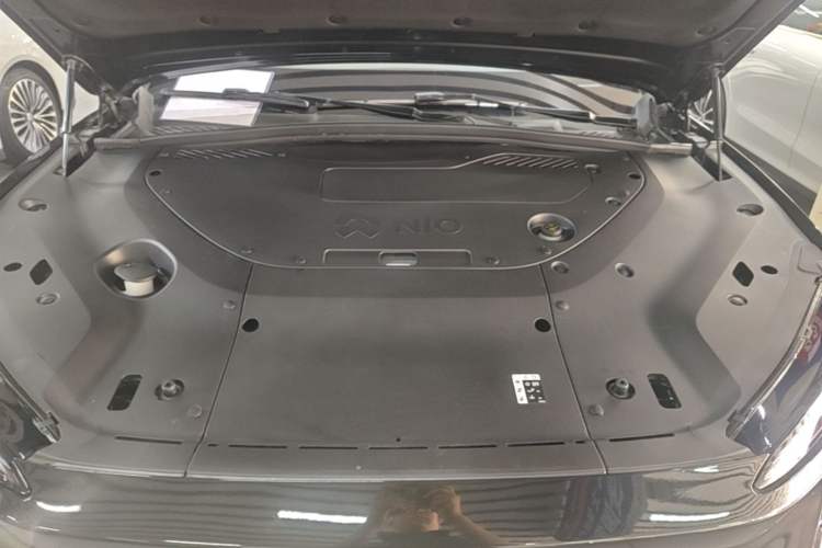 Used Nio ES8 2023 75 kWh Executive Edition Engine Bay