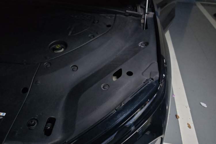 Used Nio ES8 2023 75 kWh Engine Bay Left