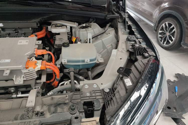 Used Nio ES8 2023 75 kWh Engine Bay Left