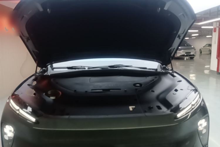 Used Nio ES8 2023 75 kWh Executive Edition Engine Bay