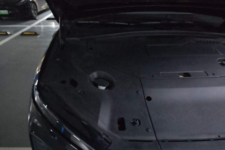 Used Nio ES8 2023 75 kWh Engine Bay Right