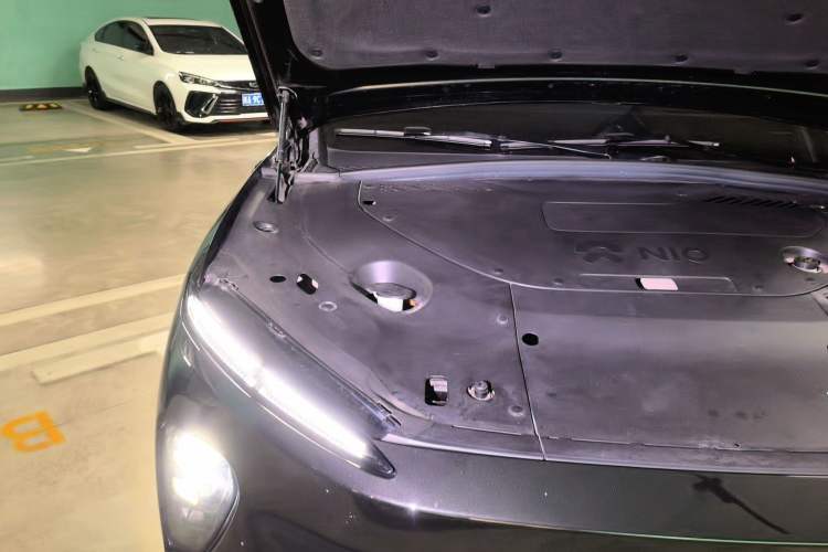 Used Nio ES8 2023 75 kWh Executive Edition Engine Bay Right