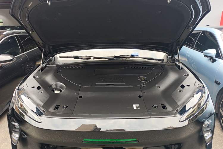 Used Nio ES8 2023 75 kWh Engine Bay