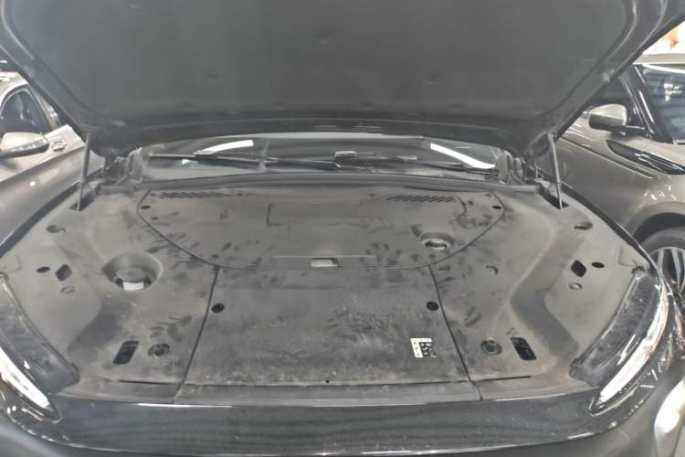 Used Nio ES8 2023 75 kWh Engine Bay