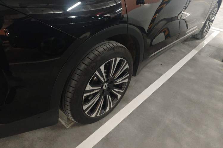 Used Nio ES8 2023 75 kWh Executive Edition Exterior 1