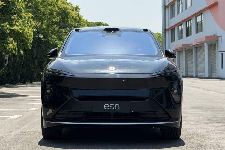 Used Nio ES8 2023 75 kWh Exterior 1