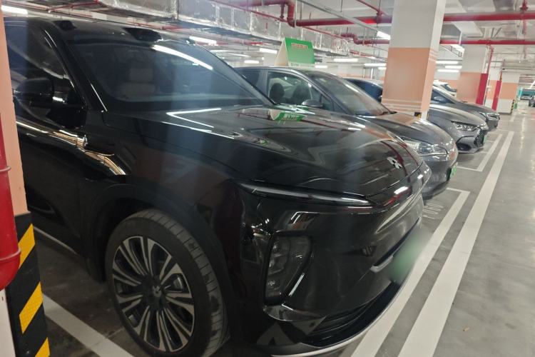Used Nio ES8 2023 75 kWh Executive Edition Exterior 2