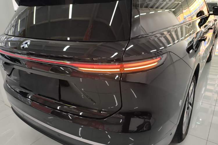 Used Nio ES8 2023 75 kWh Exterior 3